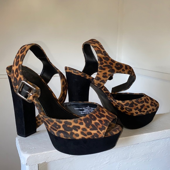 Print heels - Picture 1 of 4
